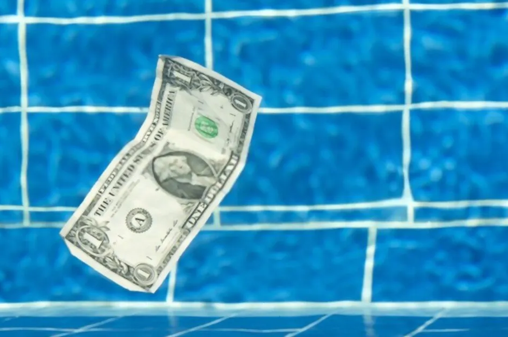 Fort Myers Pool Heater Installer Weighs In – Is It More Cost-Effective To Keep Your Pool Heater Running?
